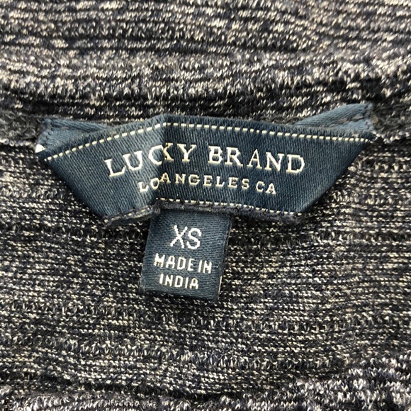 Lucky Brand Blue Button Front Flutter Sleeve Top - Picture 5 of 8